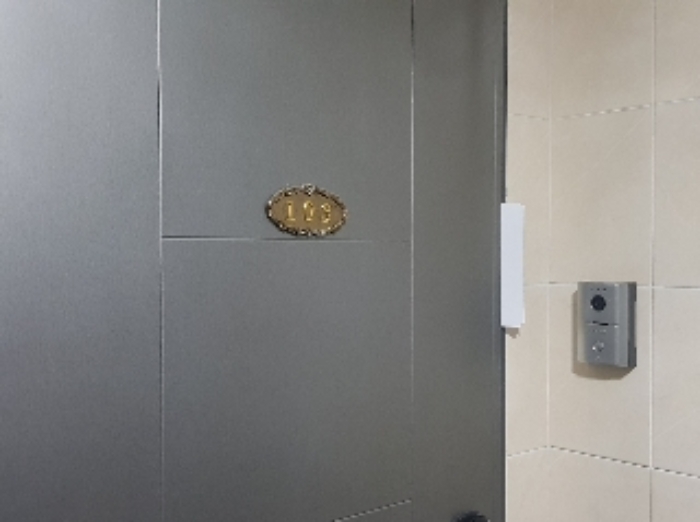 세대현관문(103호)