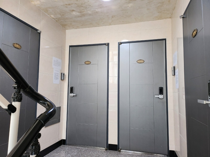 2층전경 (외부표기301-304호)