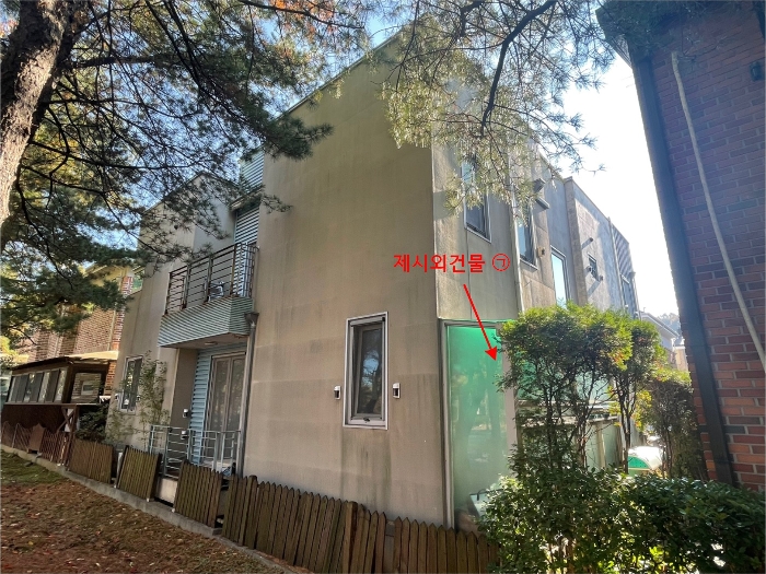 본건 전경 및 제시외건물㉠