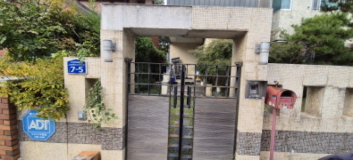 전유세대 출입문