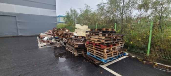 목록 1 토지상 적치물 전경