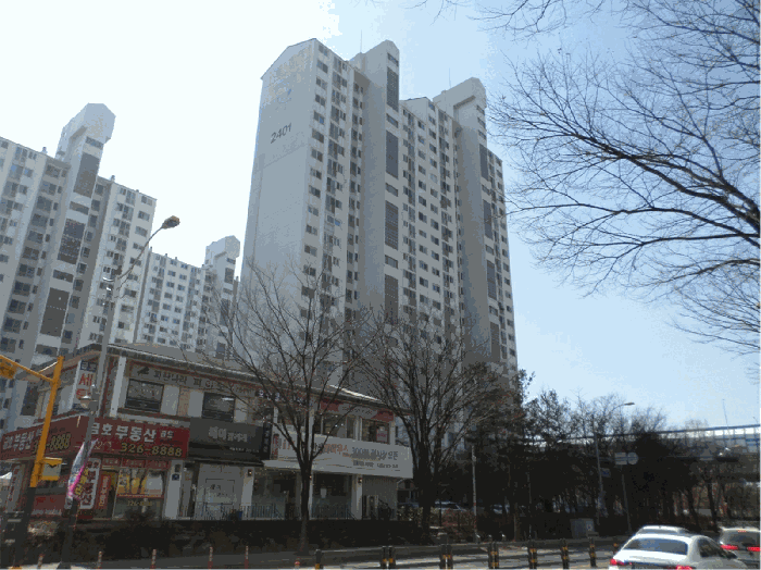 본건이 속한 건물의 전경