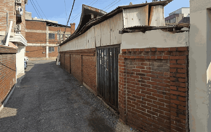 5. 본건 전경(북서측에서 촬영)