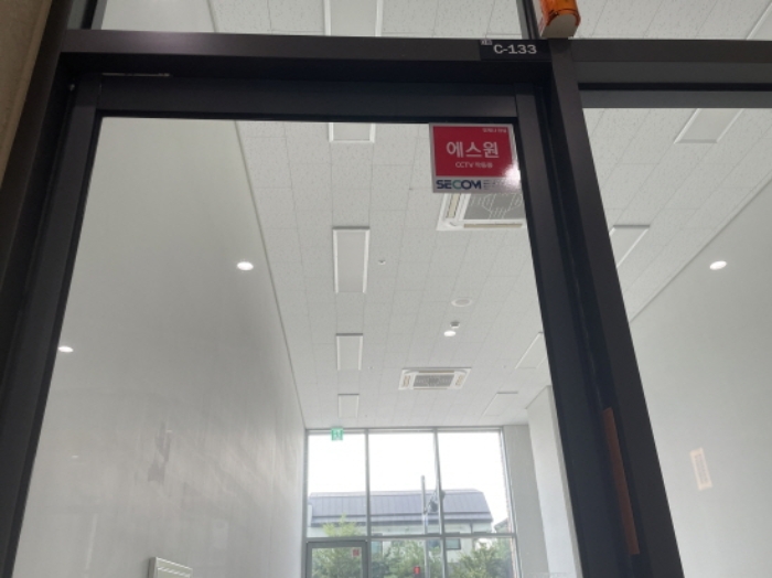 1층DC01-033호 출입문