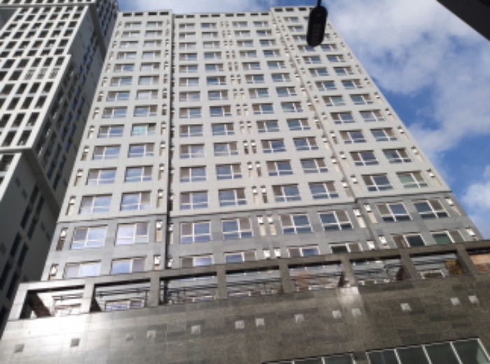 * 본건 목적물 소재 건물 전경