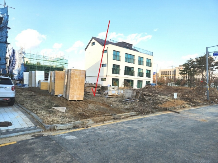 남서측에서 촬영