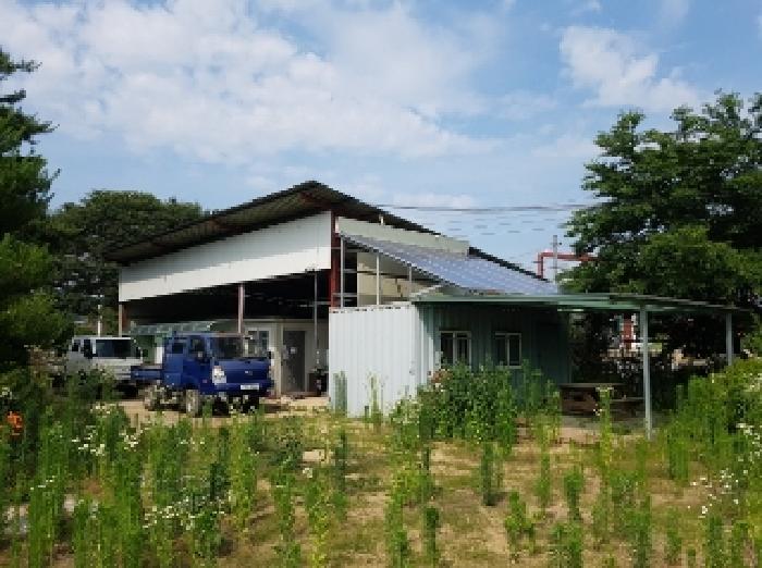 제시부동산 목록3번 
부속건물 단층창고및사무실, 단층창고 전경