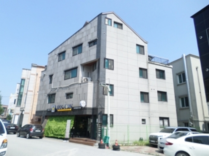 이 사건 토지 및 건물