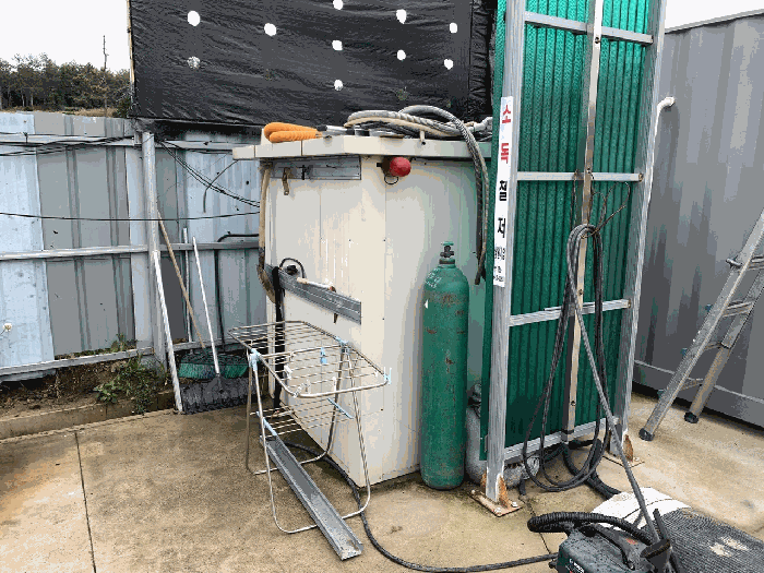 제시 외 건물㉢