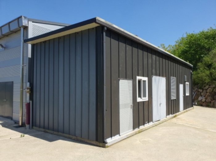 제시외 건물(창고 및 보일러실)전경