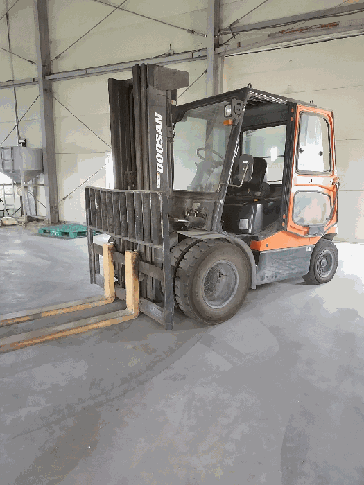 기호(4,5) 내부 소재 지게차(감정제외)