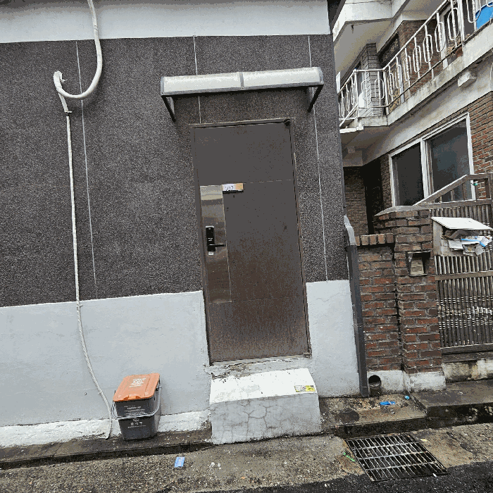 102호(통칭) 출입구