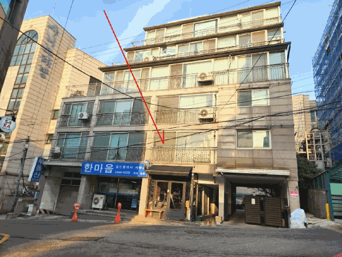 남서측에서 촬영