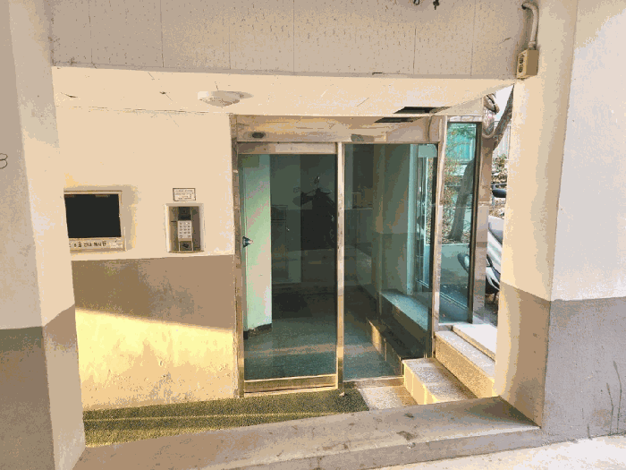 1층 공동 출입구