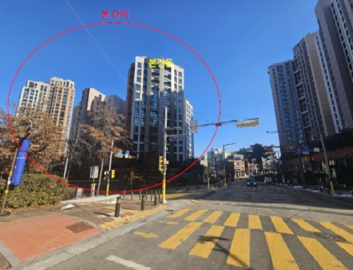 남서측에서 촬영