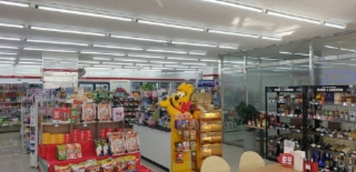 6번 부동산 건물 `7-ELEVEN` 내부 모습