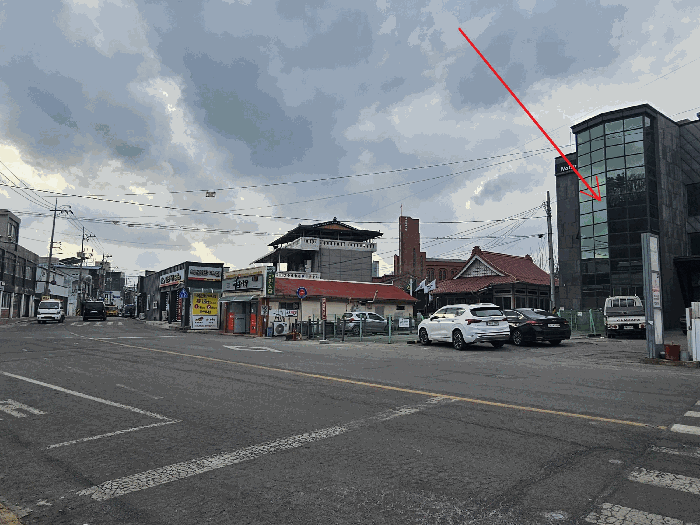 본건 인접도로 및 주위환경(남측에서 촬영)