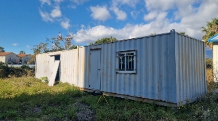 소재지1(보목동 1490-2) 지상에 소재한 이동식 컨테이너