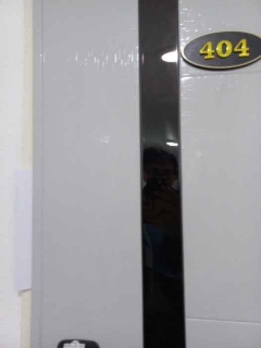 4층 404호 세대출입문