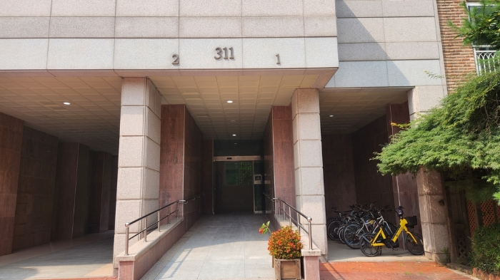 1층 1-2라인 출입구