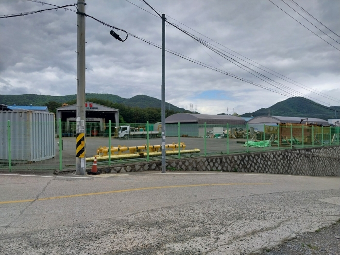 남동측에서 본 공장 전경