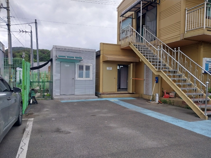 제시외 건물 (ㄹ) 화장실 전경