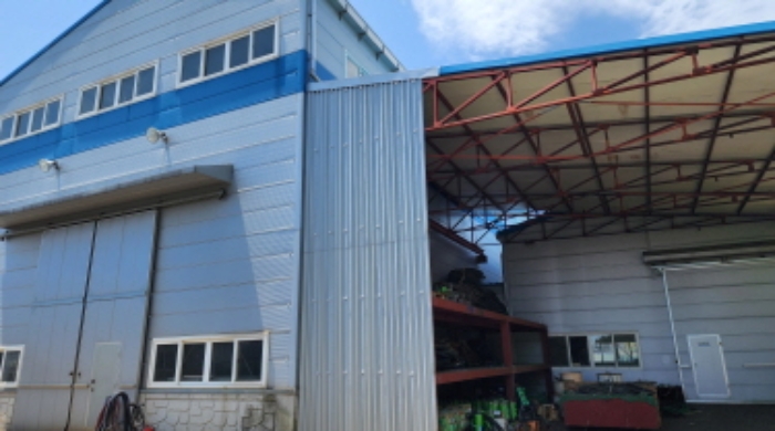 제시외 경량철골조 판넬지붕 단층 작업장과 부동산의 표시 7, 8.