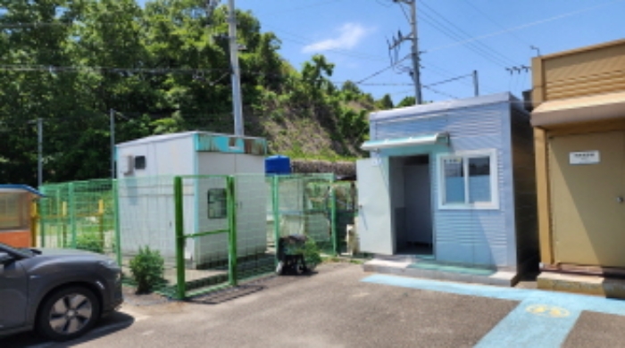 제시외 경량철골조 판넬지붕 단층 화장실.