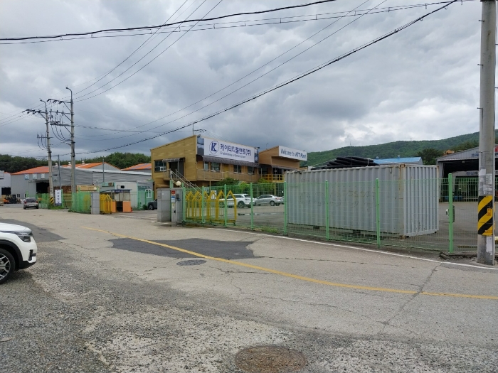 남동측에서 본 공장 전경