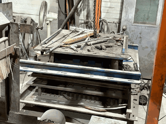 일련번호 4-가) 내부에 산재되어 있는 타인소유 금형