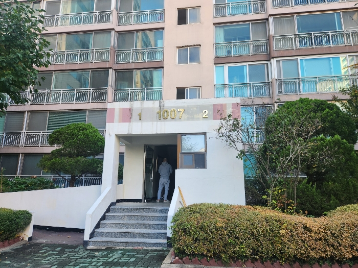 1층 공용출입구