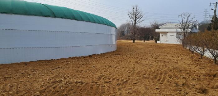 목록7의 전경(1) 제시외 창고