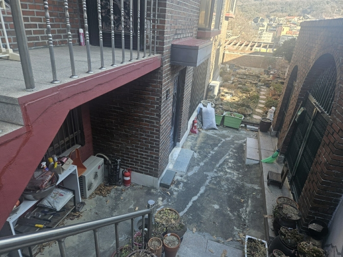 본건 건물 지층