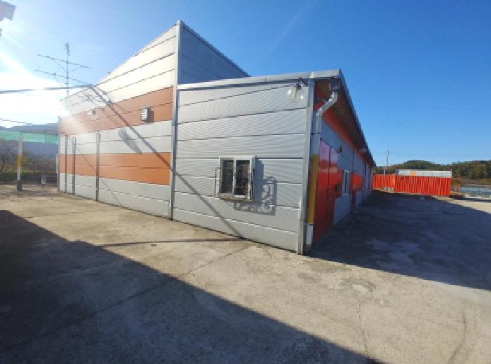 제시외 (ㄱ) 단층 창고 모습