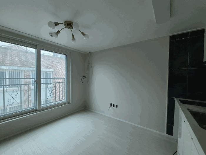 본건 건물 제3층 공동취사장 내부 전경