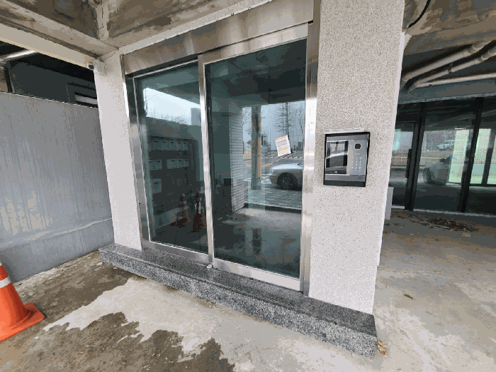 본건 건물 제1층 로비 부분 전경