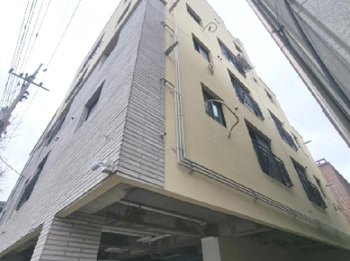 건물 동쪽 모습