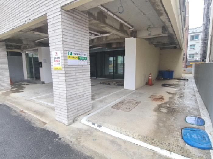 1층 주차장 모습2