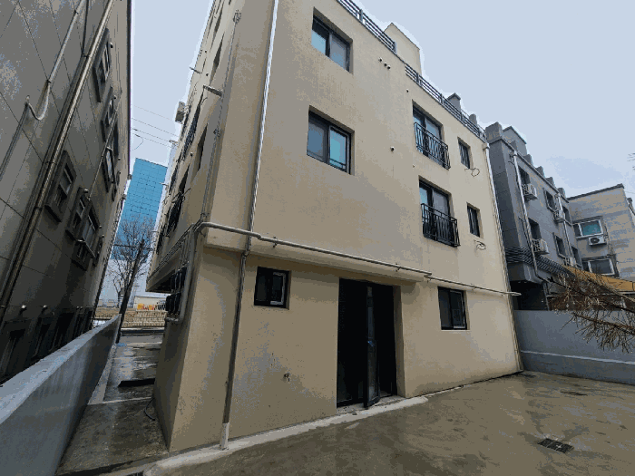 본건 건물 후면 전경