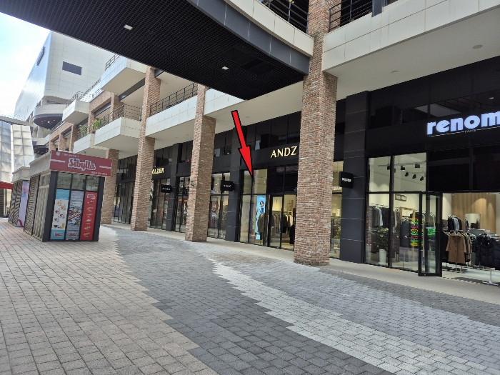 [본건 원경 및 주변 상가 전경]