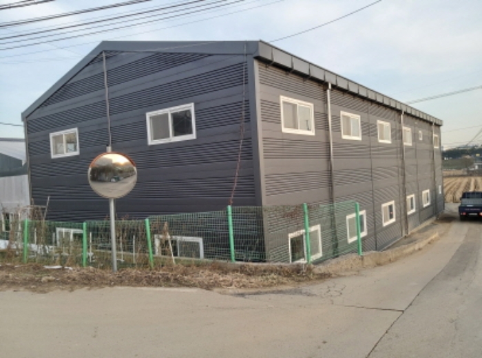 * 본건 목적물 1. 2. 전경(후면)