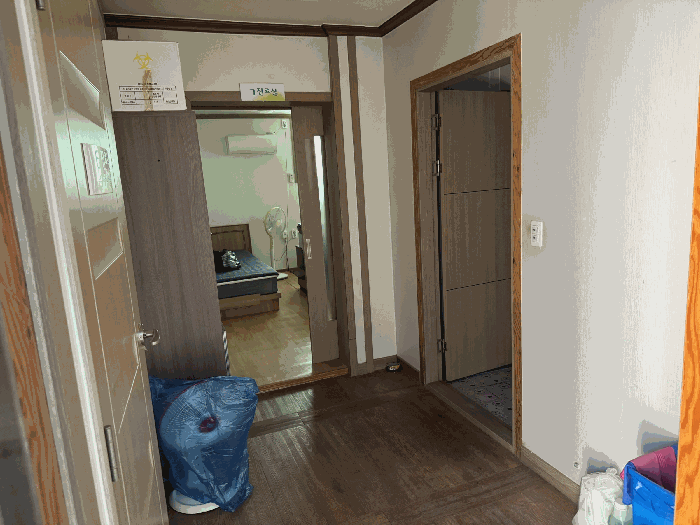 기호 7) 1층 내부