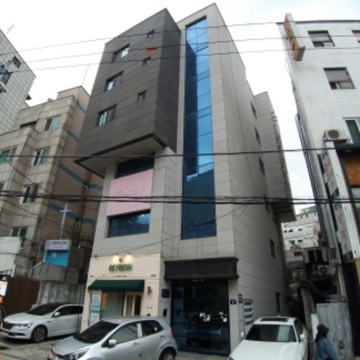 건물 전경