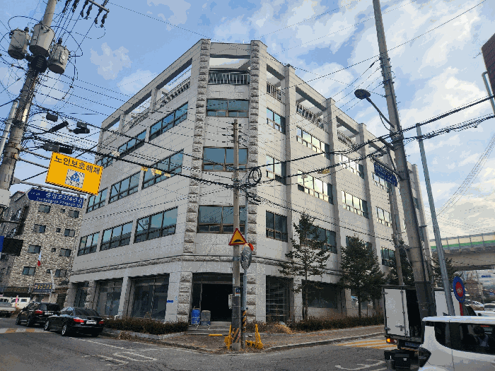 본건 전경(남서측에서 촬영)