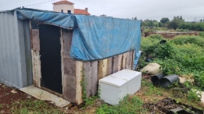 소재지2(토평동 2034-1) 지상에 소재한 이동이 용이한 천막지붕 창고