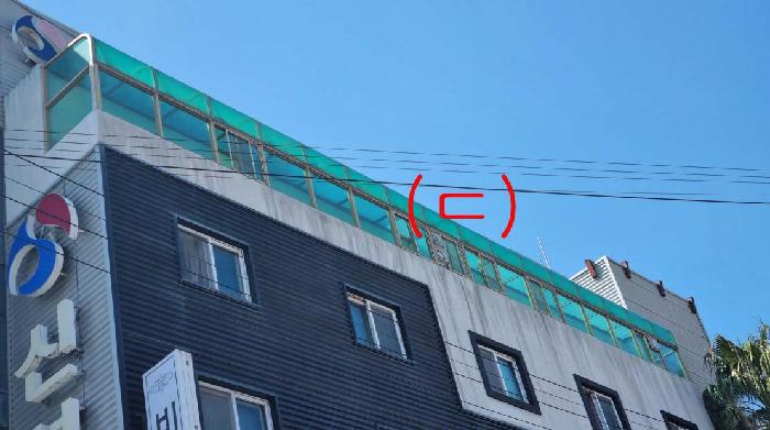 소재지2(서귀동 637-2) 제시 건물 5층에 소재한 제시외 건물(ㄷ)