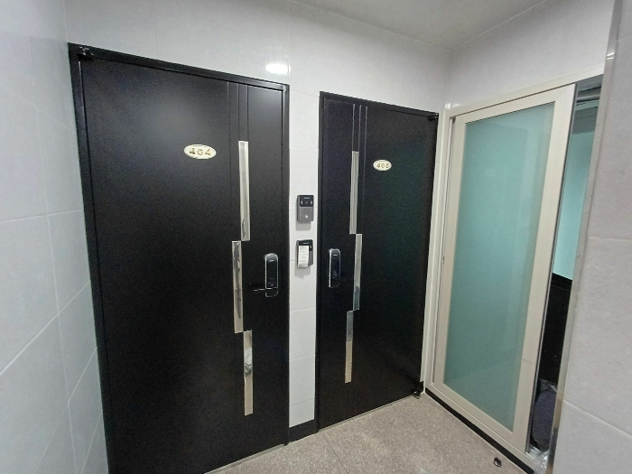 3층 내 404,405호 입구