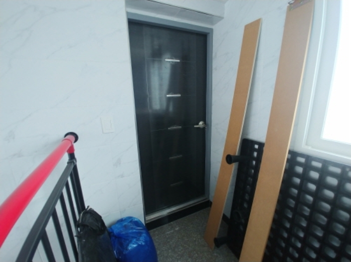 옥상 출입문 모습