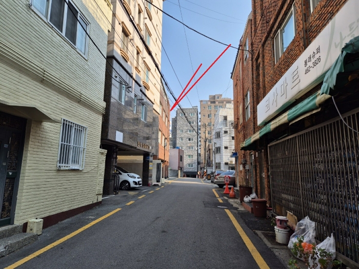 본건 및 주위환경 [남서측 인근에서 촬영]