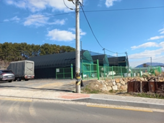 목록 1,2번 토지와 그 지상 농업용하우스 전경